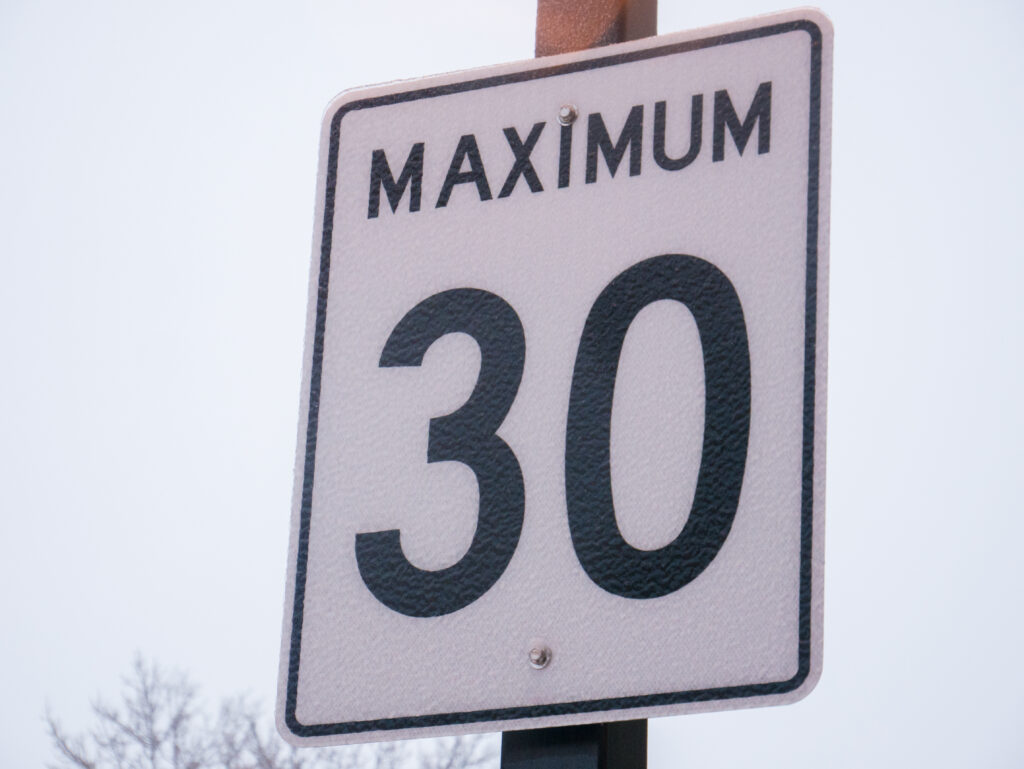 Speed limit sign - maximum 30